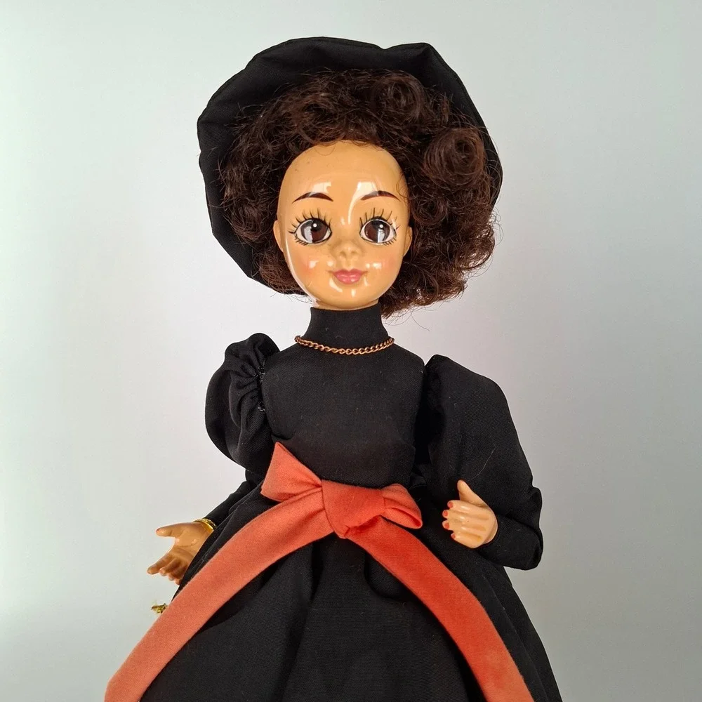 Vintage 1986 Brinn's October Musical Calendar Miss Doll Autumn Leaves Box COA